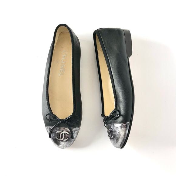 CHANEL Shoes - Chanel CC Logo Bow Detail Gunmetal Black Two Tone Leather Ballerina Flats 36